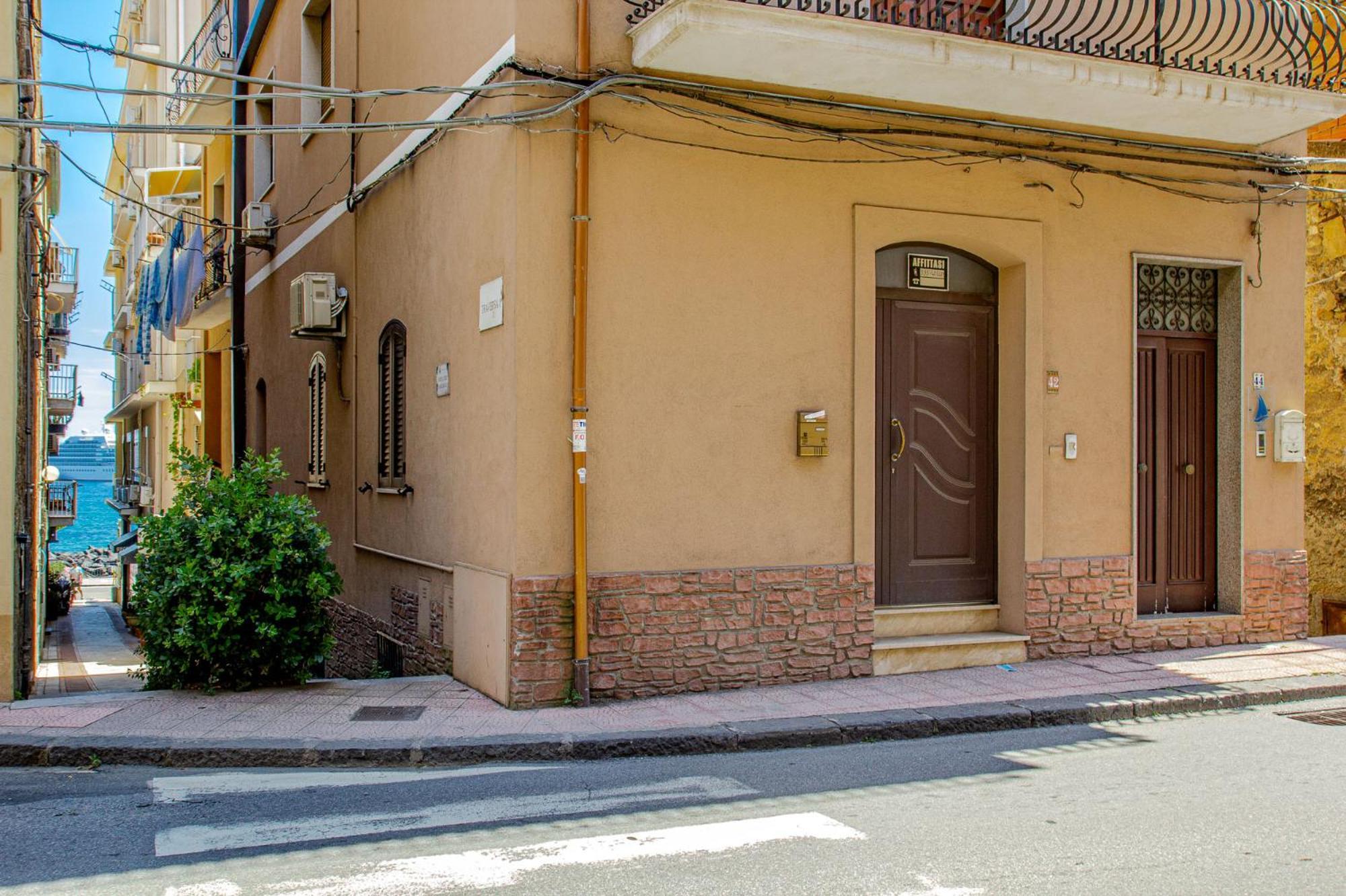 I Barcaioli Bed & Breakfast Giardini Naxos Bagian luar foto